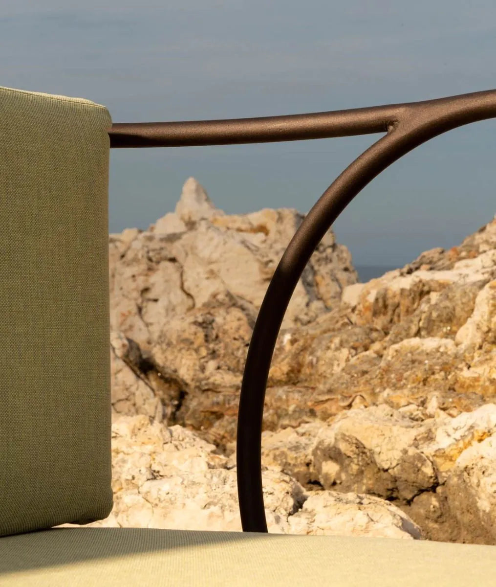 Ariete iron Armchair in bronze